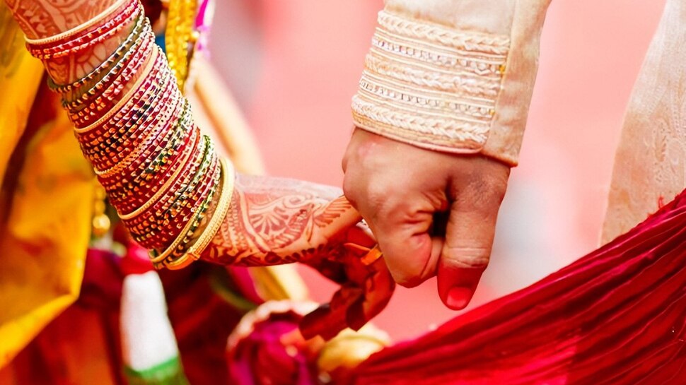 Shadi Ke Saat Vachan Promises Given By Dulha Dulhan During Saat Phere