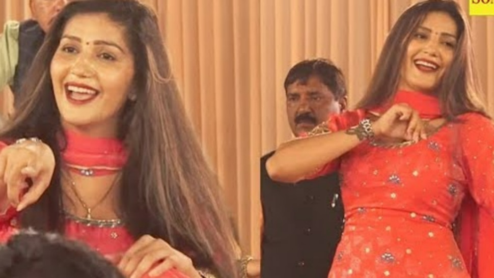 Braless Supersexy Sapna Choudhary In Backless Orange Suit Dehat Dance