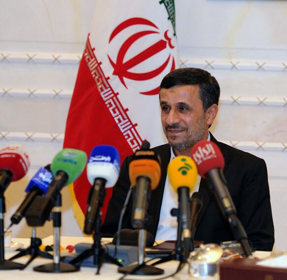 एशिया कॉरपोरेशन डायलाग में इरान के राष्ट्रपति महमूद अहमदीनेजाद।