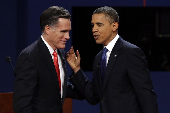 अमेरिकी राष्ट्रपति चुनाव 2012: राष्ट्रपति बराक ओबामा और रिपब्लिकन उम्मीदवार मिट रोमनी प्रेसिडेंशियल डिवेट के दौरान।