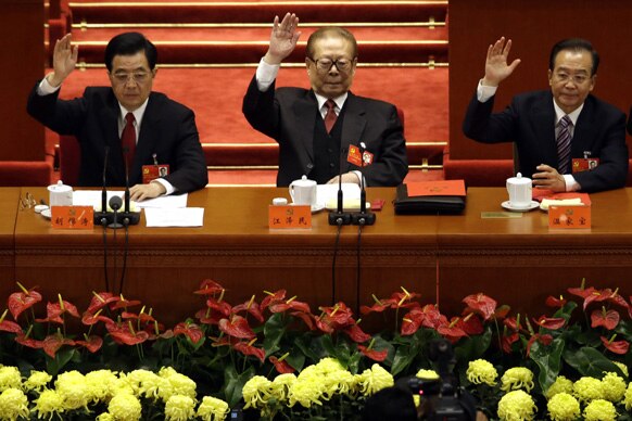 बीजिंग में 18वीं कम्यूनिस्ट पार्टी कांग्रेस के सत्र के दौरान चीनी प्रतिनिधिमंडल।