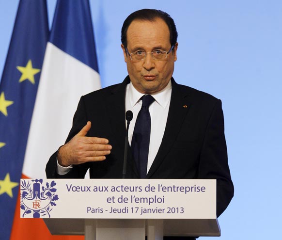 पेरिस में एक संबोधन के दौरान फ्रांस के राष्ट्रपति होलांदे।