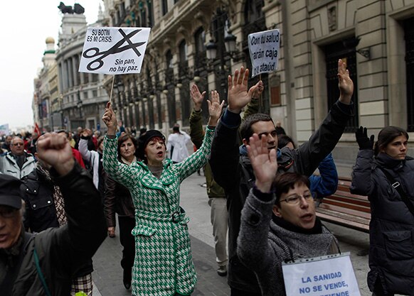स्पेन के मैड्रिड में विरोध-प्रदर्शन का एक जुलूस।