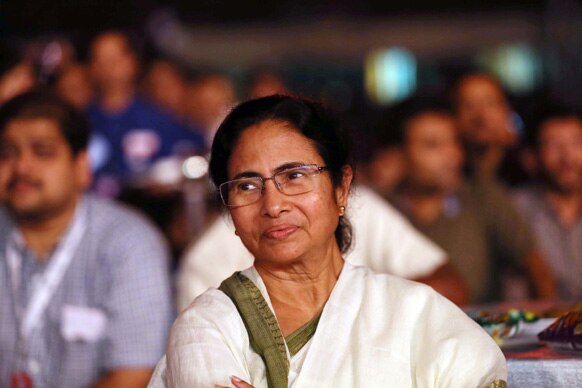 आईपीएल की ओपनिंग सेरेमनी के दौरान मुख्‍यमंत्री ममता बनर्जी भी मौजूद थीं। फोटो सौजन्‍य: रवि शंकर तुलसान/रेड चिलीज एंटरटेनमेंट।