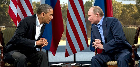 उत्तरी आयरलैंड में जी-8 सम्मेलन से इतर अमेरिकी राष्ट्रपति बराक ओबामा एवं रूस के राष्ट्रपति व्लादिमीर पुतिन ने सीरिया संकट पर चर्चा की।