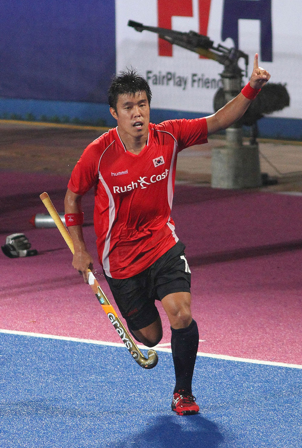 मलेशिया के इपोह में साउथ कोरिया ने एशिया कप हॉकी के फाइनल मुकाबले में भारत को 4-3 से हराया।