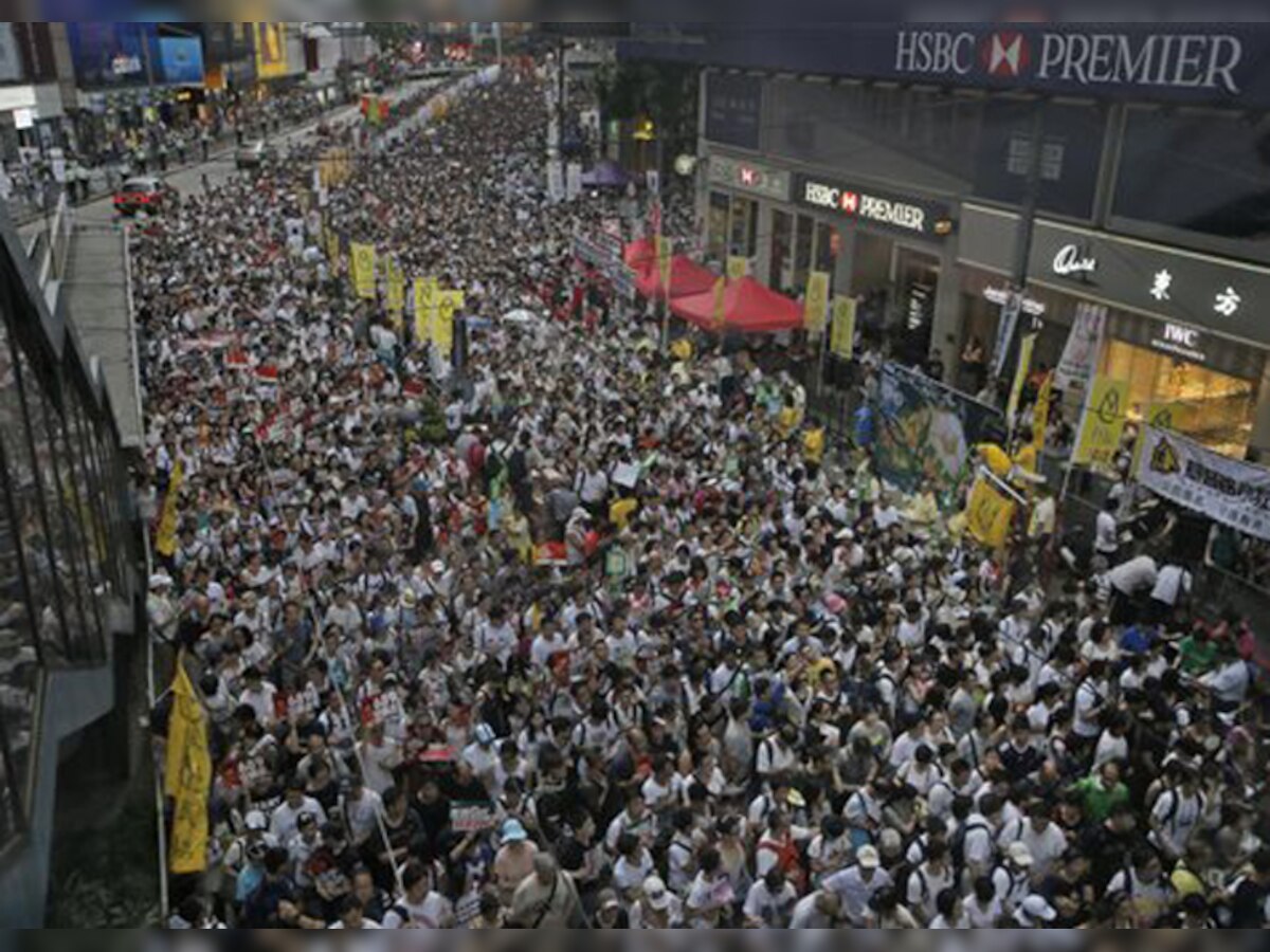 हांगकांग में विशाल लोकतांत्रिक रैली, 511 लोग गिरफ्तार