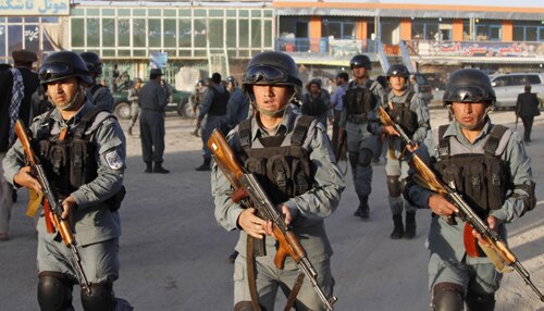 अफगानिस्तानी राष्ट्रपति के हेलीकॉप्टर पर आतंकवादियों ने दागे रॉकेट