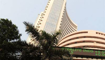 बजट से पहले शेयर बाजार में उछाल, सेंसेक्स नई रिकार्ड ऊंचाई पर बजट से पहले शेयर बाजार में उछाल, सेंसेक्स नई रिकार्ड ऊंचाई पर