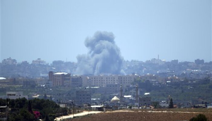 गाजा पर इजराइली विमानों की बमबारी, मरने वालों की संख्या हुई 118 