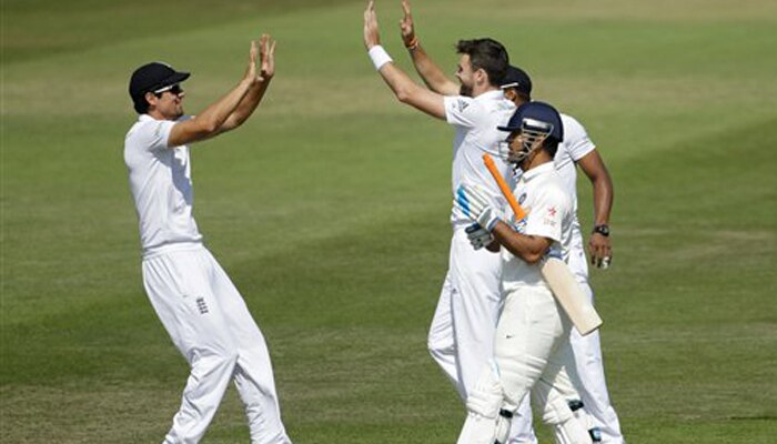 तीसरा टेस्ट:  बल्लेबाजों के लचर प्रदर्शन से भारत शर्मनाक हार की कगार पर
