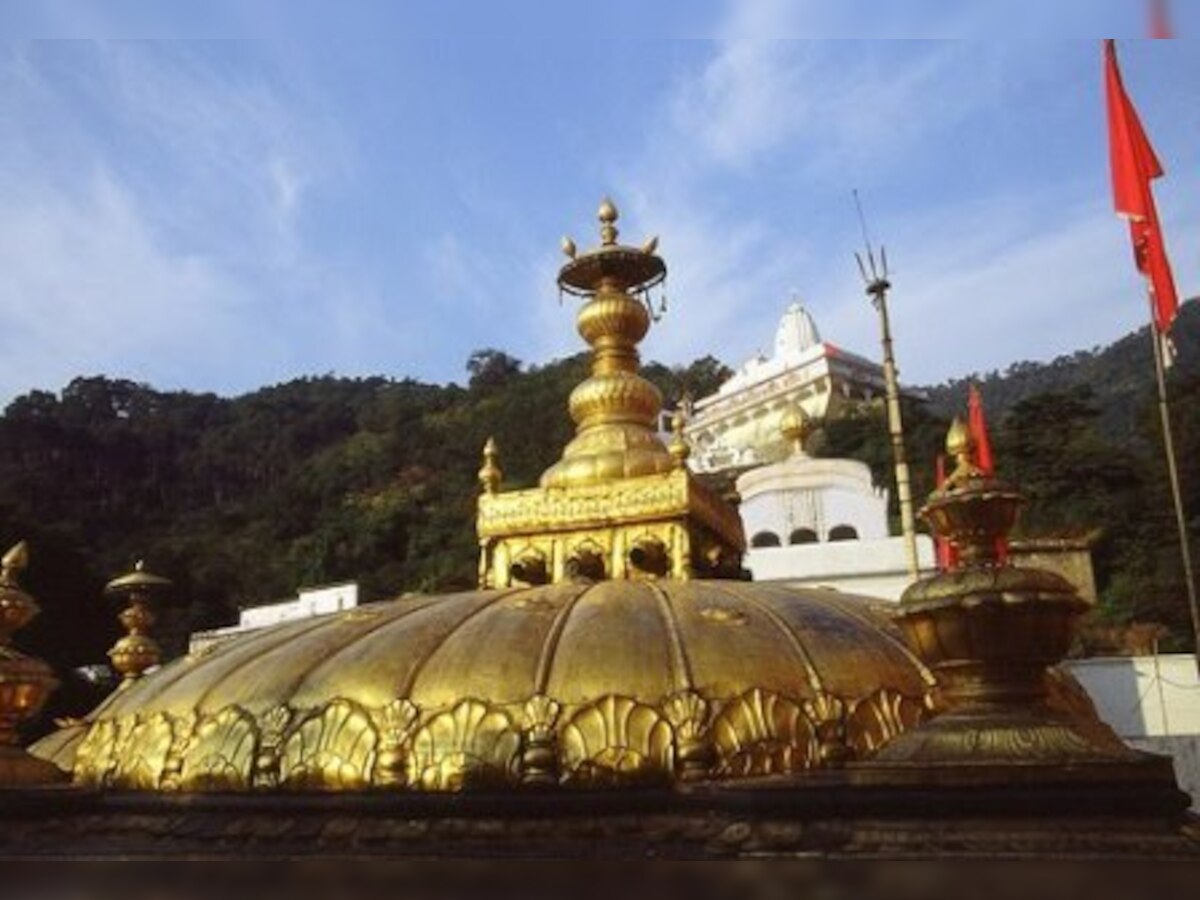 आश्चर्यजनक: यहां के मंदिरों में 400 किलो सोना और 15,800 किलो चांदी