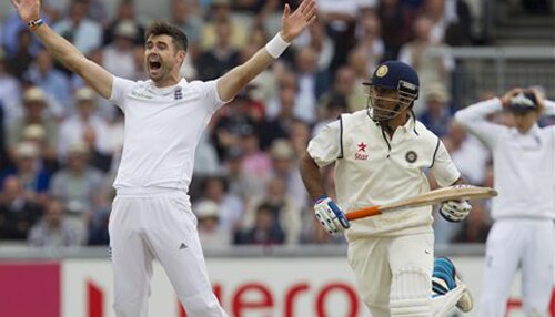 भारत बनाम इंग्लैंड : कुक ने टॉस जीता, बल्लेबाजी करने उतरा भारत  