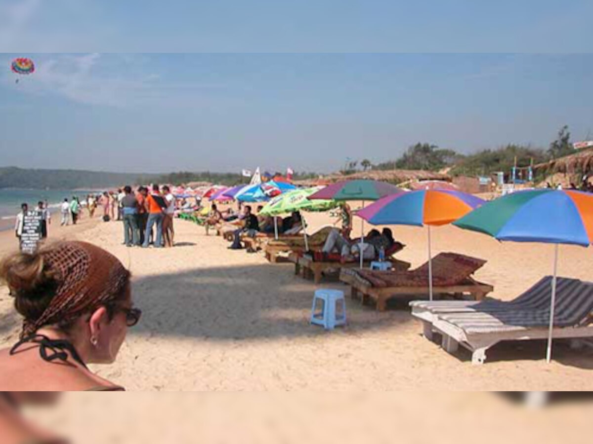 गोवा के विधायक चाहते हैं समुद्र तट पर पुरुषों के लिए हो ड्रेस कोड  