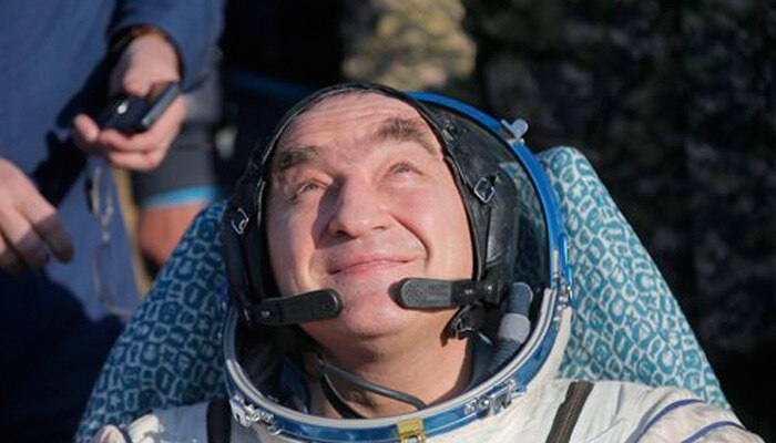 रूस और अमेरिका के तीन अंतरिक्ष-यात्री धरती पर लौटे