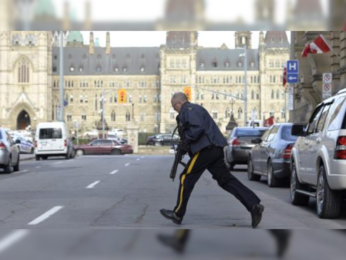 कनाडा की संसद पर हमला, पीएम स्टिफन हार्पर सुरक्षित
