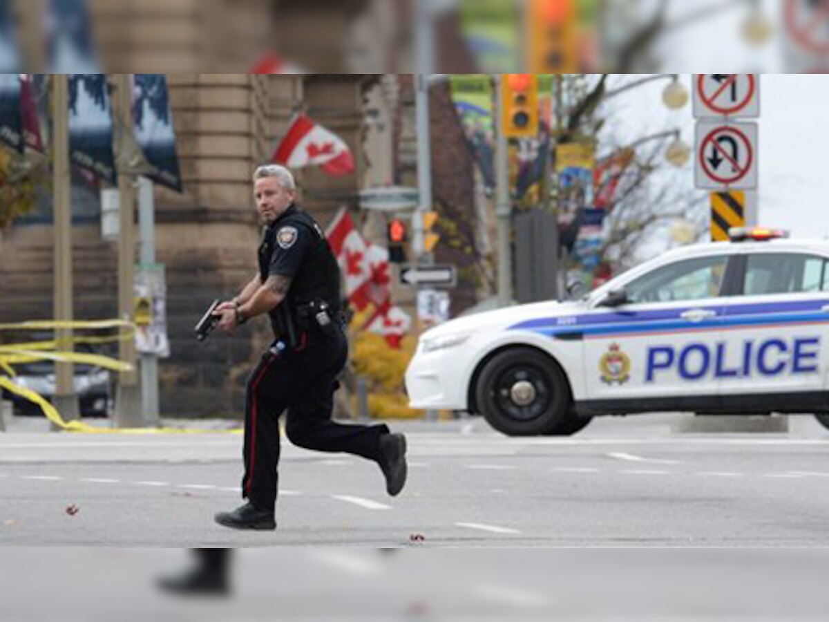 कनाडा की संसद और वार मेमोरियल पर हमला, सुरक्षाकर्मी सहित 2 की मौत