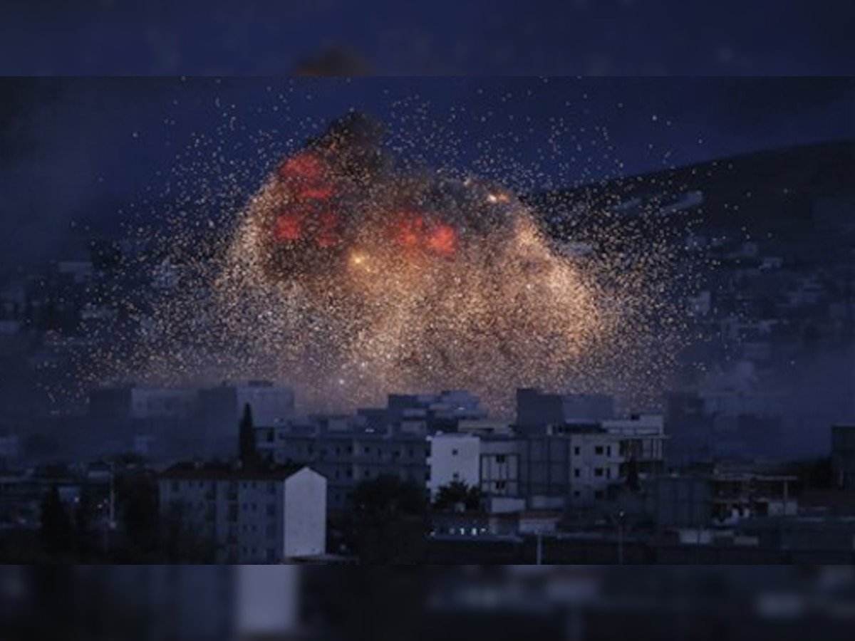 दुनिया का ध्यान हटते ही सीरिया ने बम हमले तेज किए