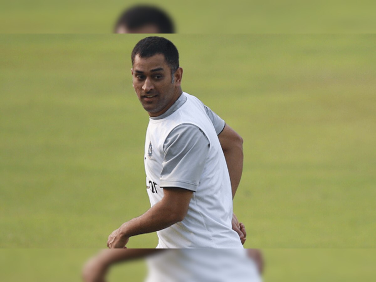 एडिलेड टेस्ट से पहले भारतीय टीम से जुड़ सकते हैं कप्तान धोनी