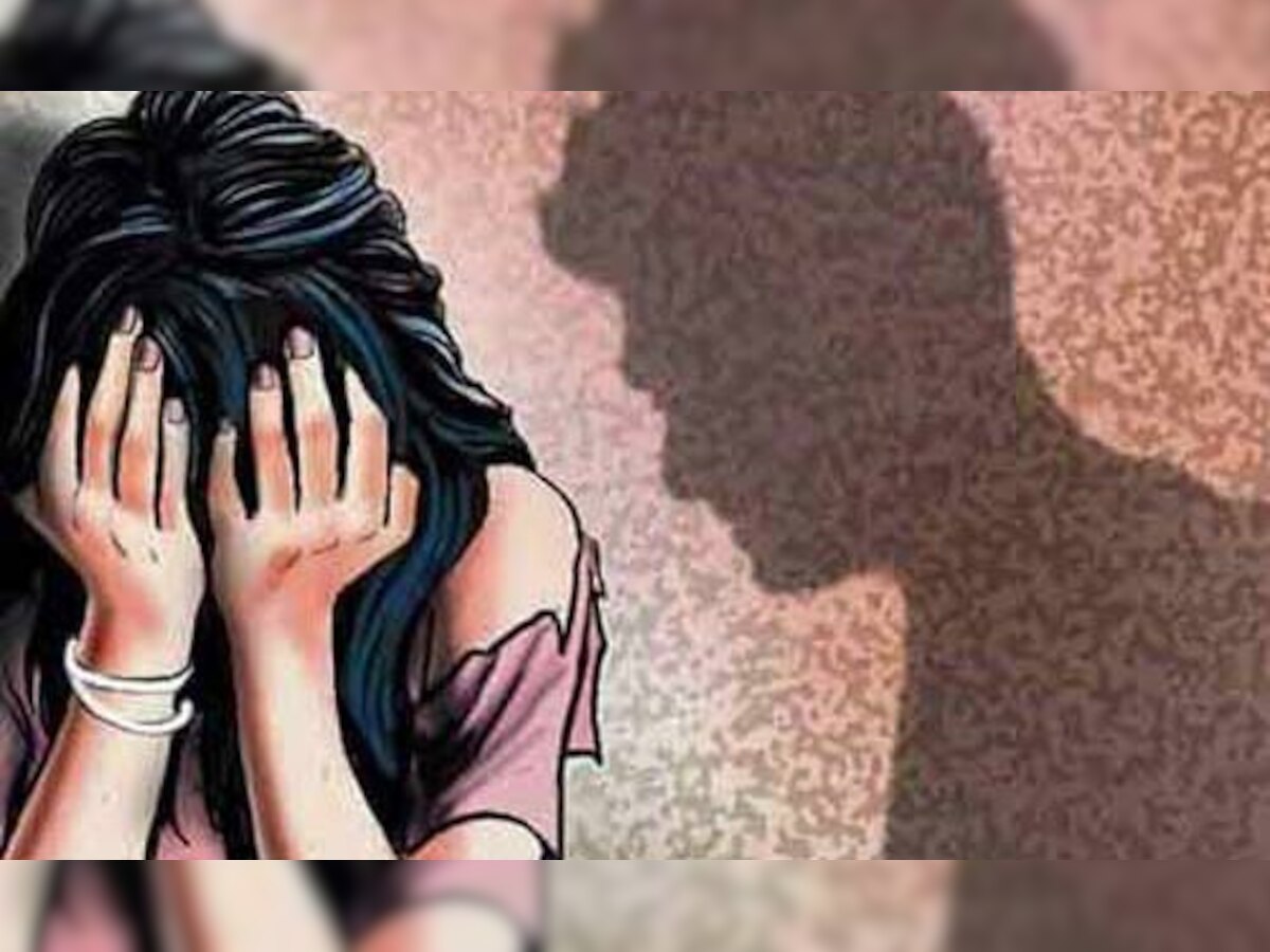 दिल्ली में जन्मदिन पर लड़की के साथ सामूहिक बलात्कार  