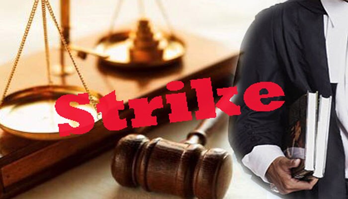 HC बेंचः वकीलों की हड़ताल जारी, 17 जिलों में 03 जनवरी तक अटकेगा काम HC बेंचः वकीलों की हड़ताल जारी, 17 जिलों में 03 जनवरी तक अटकेगा काम