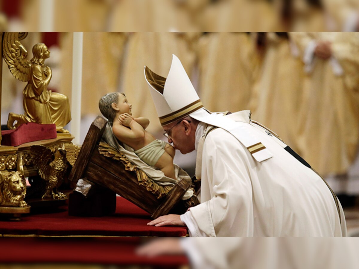 पोप ने क्रिसमस मनाने वाले लाखों लोगों से की ‘करूणा’ की अपील