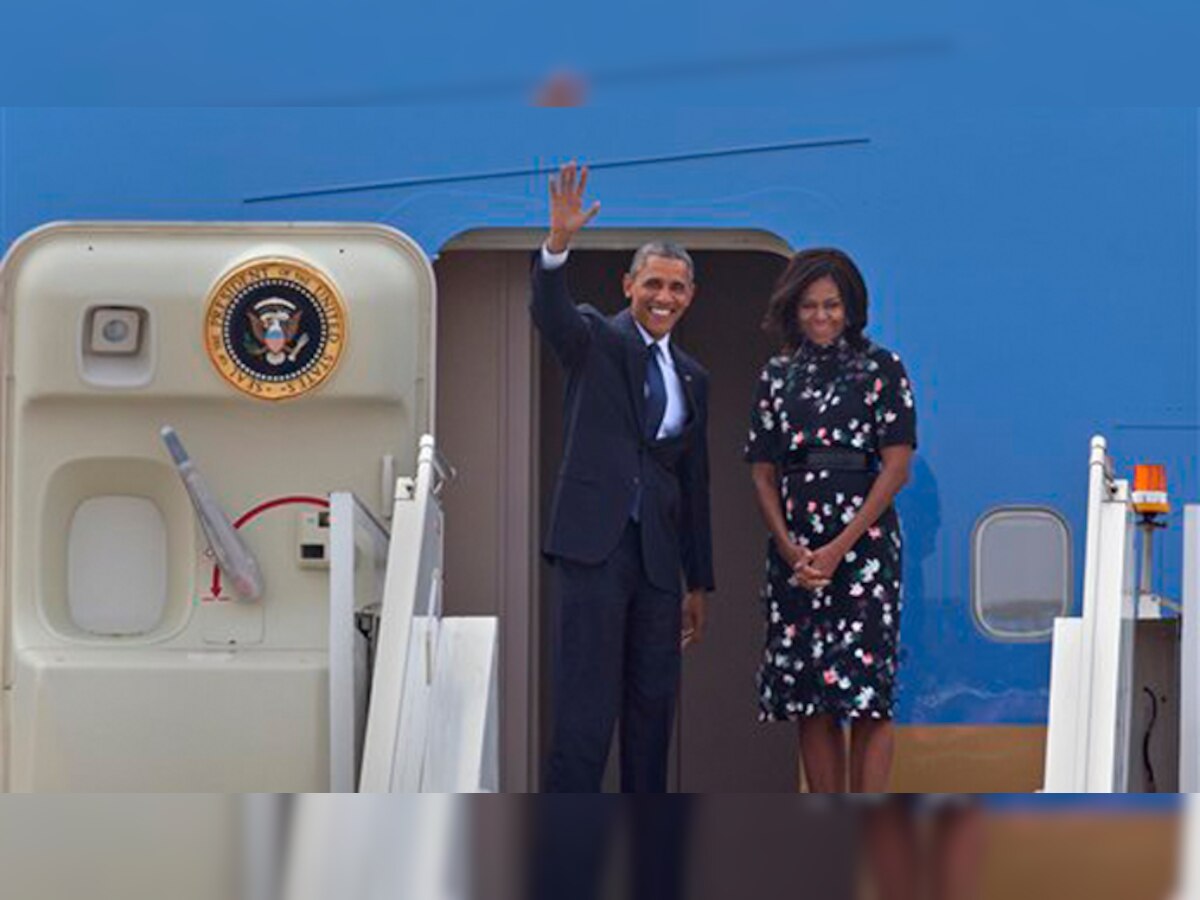 'दोस्‍ती' का जादू चलाकर मिशेल के साथ विदा हुए ओबामा, भारत को 'नमस्‍ते' के साथ किया गुडबॉय
