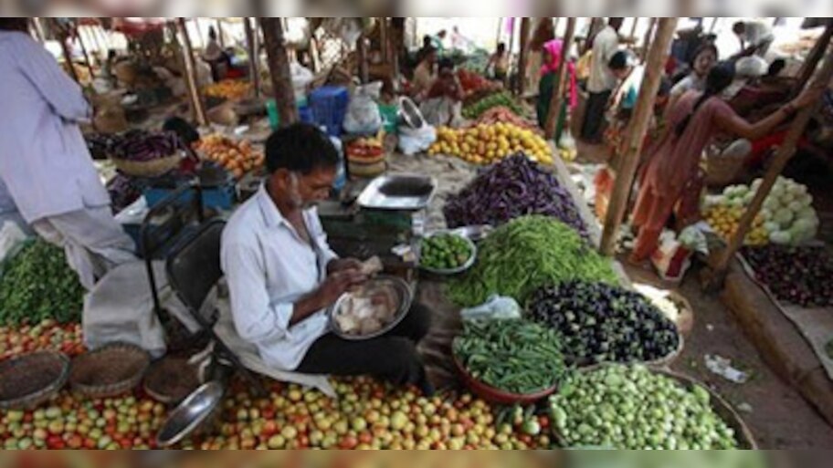महंगाई दर का लक्ष्य जनवरी 2016 तक 6% से कम और मार्च 2017 तक करीब 4% रखेगा केंद्रीय बैंक 