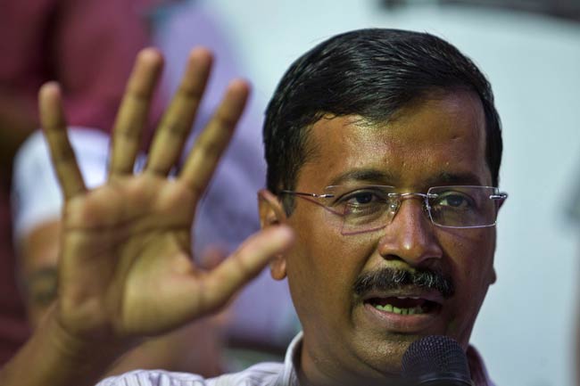 एसीबी को लेकर उपराज्यपाल खेमे की ताकत कम करने को सीएम केजरीवाल का नया दांव एसीबी को लेकर उपराज्यपाल खेमे की ताकत कम करने को सीएम केजरीवाल का नया दांव