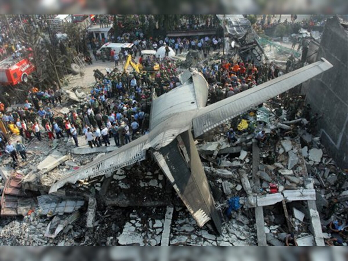 इंडोनेशिया में वायुसेना का विमान दुर्घटनाग्रस्त, 116 व्यक्तियों के मरने की आशंका
