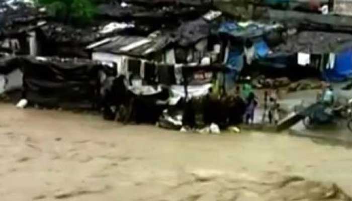 उत्तराखंड अलर्टः तीन दिनों तक भारी बारिश की संभावना, प्रदेश में बिगड़े हालात उत्तराखंड अलर्टः तीन दिनों तक भारी बारिश की संभावना, प्रदेश में बिगड़े हालात