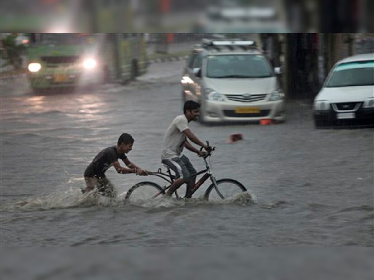 दिल्‍ली-एनसीआर, उत्‍तराखंड, हिमाचल में भारी बारिश; कई जगहों पर जलभराव से जनजीवन बेहाल
