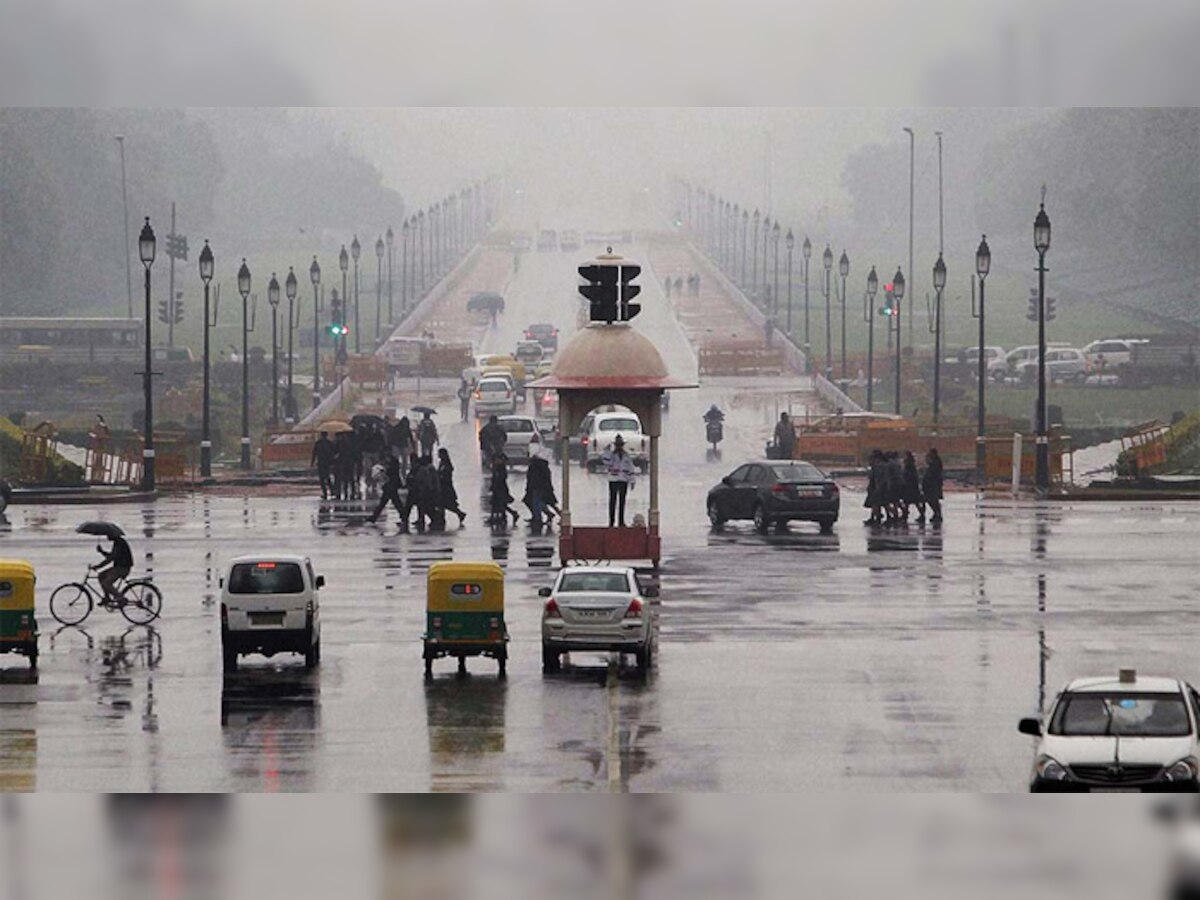 दिल्ली में सुबह रही उमस भरी, शाम को बारिश का अनुमान