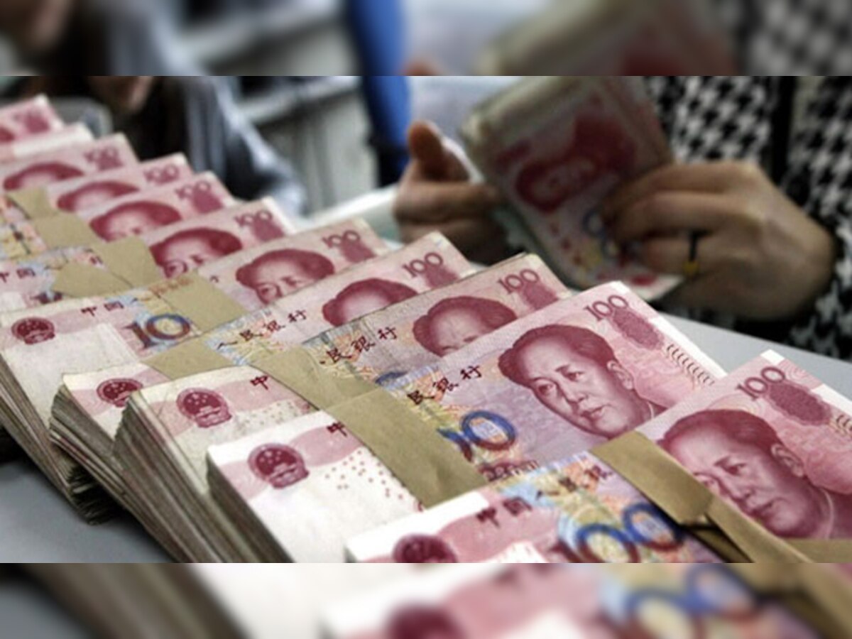 चीन की मुद्रा युआन में लगातार तीसरे दिन 4.6 % की गिरावट