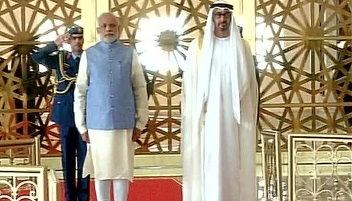 यूएई पहुंचे PM मोदी, अबुधाबी में शानदार स्वागत यूएई पहुंचे PM मोदी, अबुधाबी में शानदार स्वागत