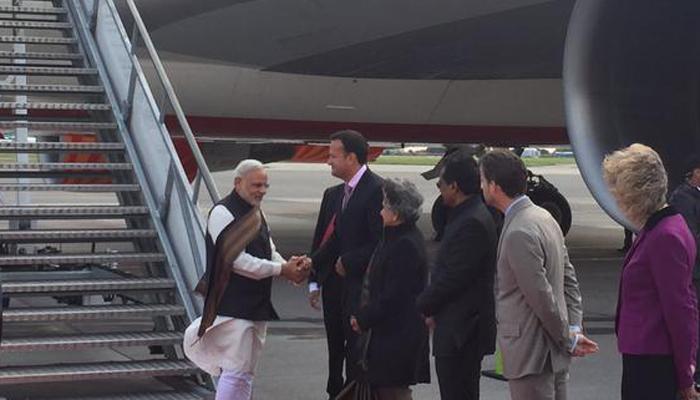 एकदिवसीय यात्रा पर आयरलैंड पहुंचे प्रधानमंत्री मोदी एकदिवसीय यात्रा पर आयरलैंड पहुंचे प्रधानमंत्री मोदी