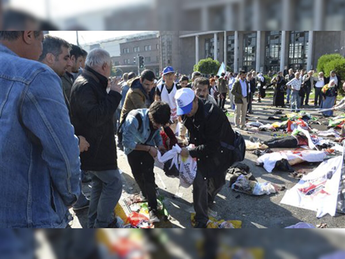 तुर्की की राजधानी अंकारा में शांति मार्च पर बमों से हमला, 86 लोगों की मौत