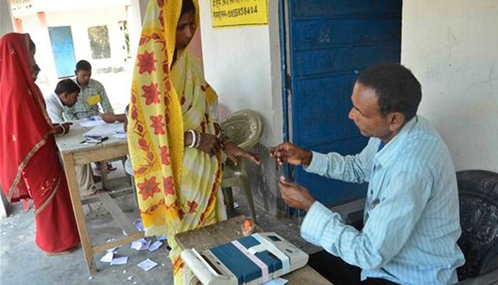 बिहार विधानसभा चुनाव का दूसरा चरण शांतिपूर्ण तरीके से संपन्न, 55 प्रतिशत मतदान बिहार विधानसभा चुनाव का दूसरा चरण शांतिपूर्ण तरीके से संपन्न, 55 प्रतिशत मतदान