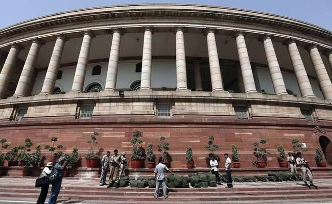 संसद का शीतकालीन सत्र 20 नवंबर से, सरकार जीएसटी बिल पारित कराने को लेकर गंभीर संसद का शीतकालीन सत्र 20 नवंबर से, सरकार जीएसटी बिल पारित कराने को लेकर गंभीर