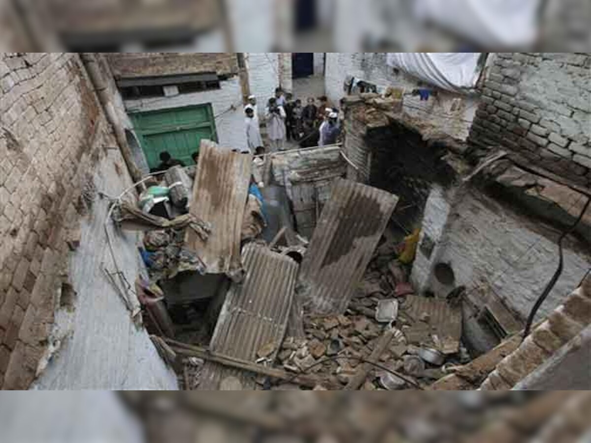 पाक-अफगान में भूकंप से मरने वालों की संख्या 325 के पार, 1600 से ज्यादा घायल