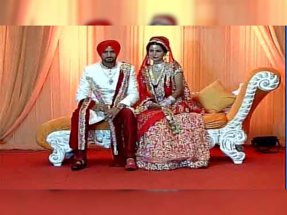 एक दूजे के हुए हरभजन और गीता बसरा, पत्नी अंजली के साथ शादी समारोह में शामिल हुए सचिन