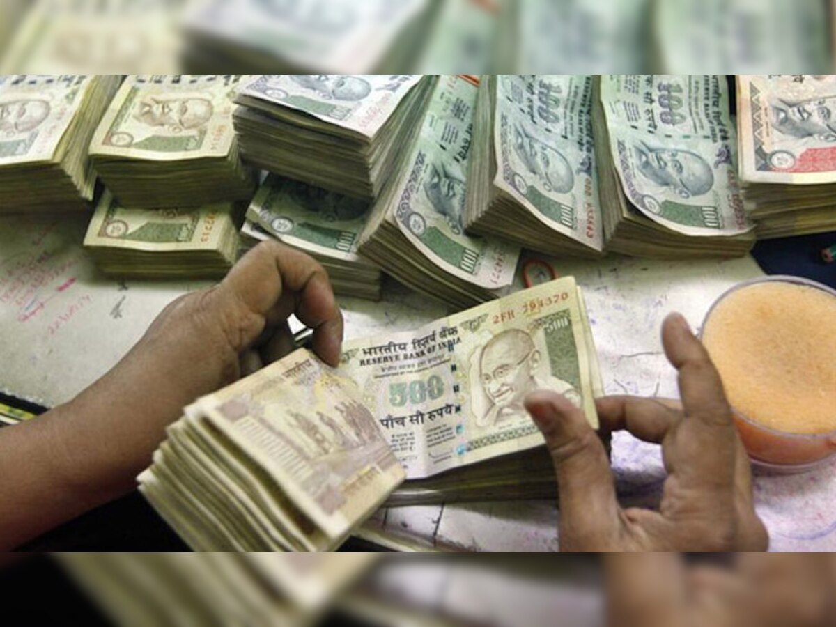 रुपया शुरुआती कारोबार में सात पैसे चढ़ा