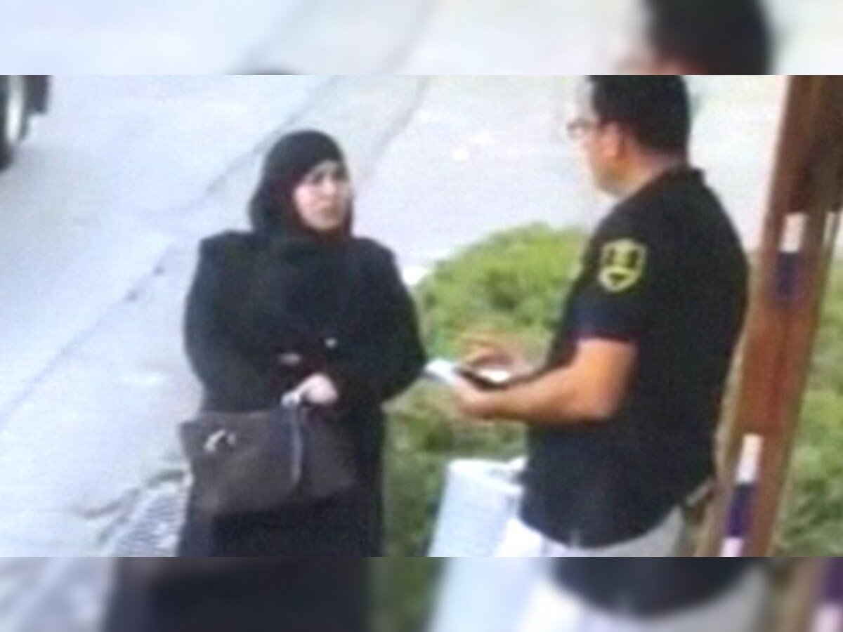 शॉकिंग वीडियो: फिलिस्तीनी महिला ने इजरायली सुरक्षा गार्ड को घोंपा छुरा और फिर...