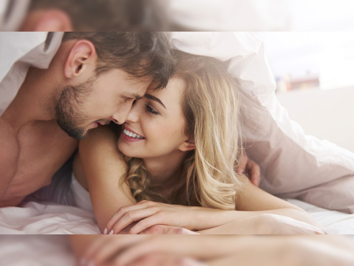 जानिए खुश रहने के लिए कितना सेक्स है जरूरी?