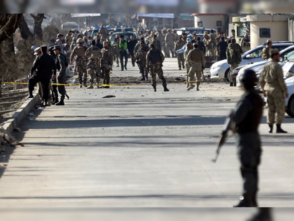 काबुल में आत्मघाती हमला, 10 लोगों की मौत