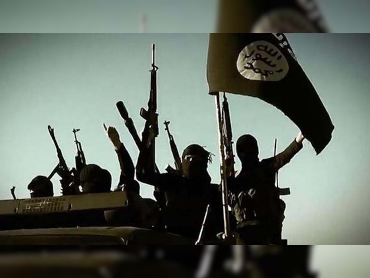 15 महीने में अपना एक चौथाई आधार खो चुका है ISIS: रिपोर्ट