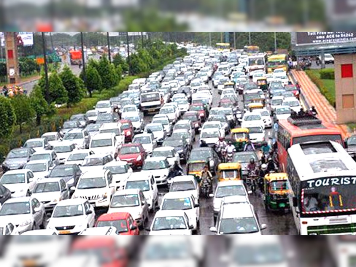  दिल्ली में लगातार दूसरे दिन यातायात बुरी तरह प्रभावित 