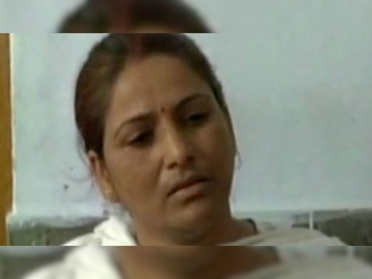 गया रोडरेज मामला: रॉकी यादव की मां और जेडीयू की फरार MLC मनोरमा देवी ने किया सरेंडर, पति और बेटा पहले ही जेल में