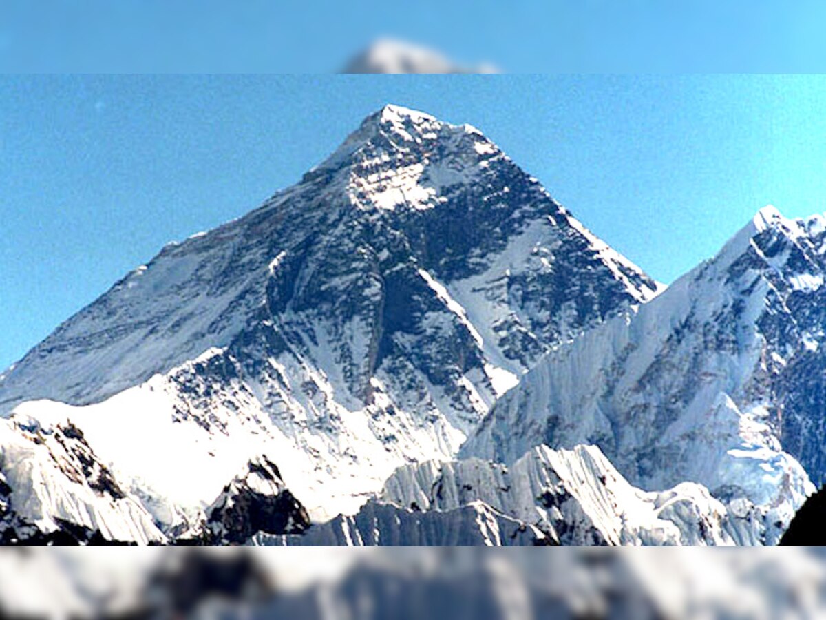 150 पर्वतारोहियों ने माउंड एवरेस्ट फतेह की