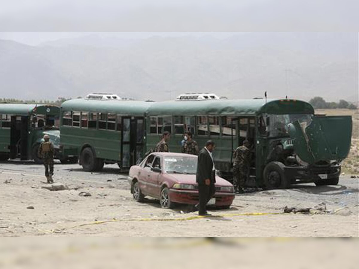 काबुल : सेना की बस पर आत्मघाती हमला, 30 पुलिस कर्मियों की मौत